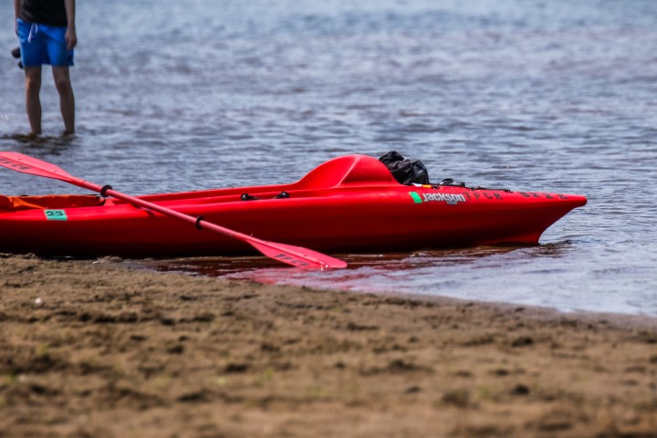 a small boat in a body of water